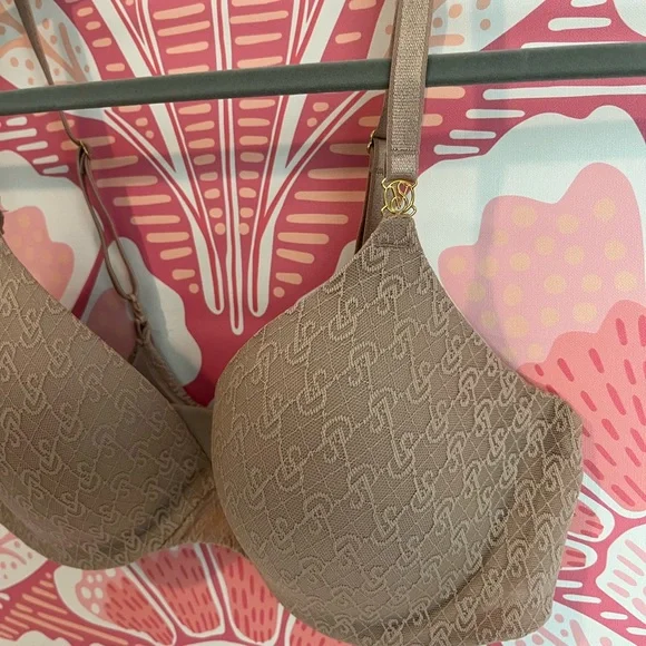 VS Icon Push Up Demi Bra - Picture 6 of 13